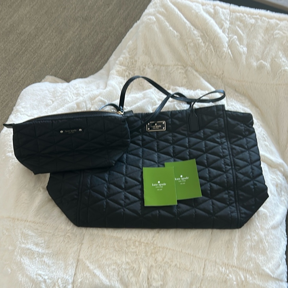 EUC Kate Spade tote bag with matching small bag.
